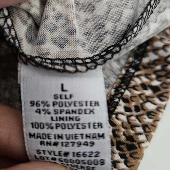 Emma & Michele Brown Sleeveless Animal Print Romper Sz Large - Picture 11 of 11